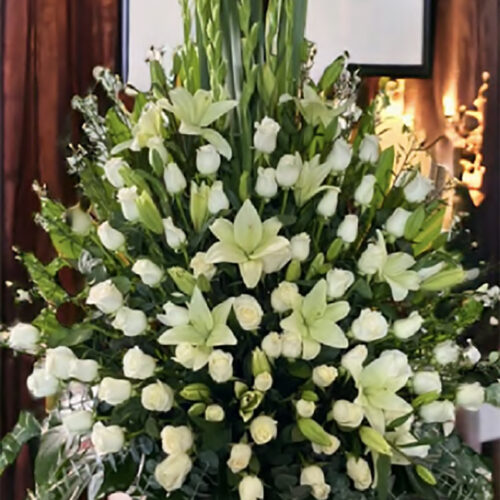 Arreglo lateral grande blanco